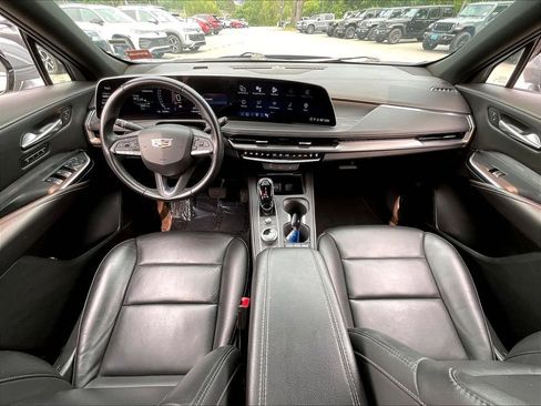 Used 2024 Cadillac XT4 Premium Luxury AWD/4WD image 20