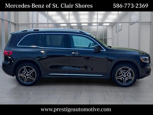 Used 2026 Mercedes-Benz GLB 250 4MATIC image 7