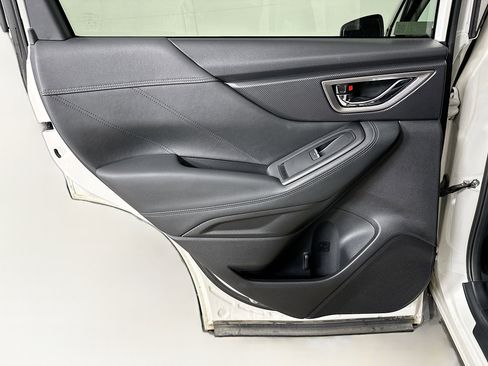 Used 2019 Subaru Forester Touring image 28