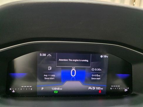 Certified 2025 Volkswagen Jetta SE image 15