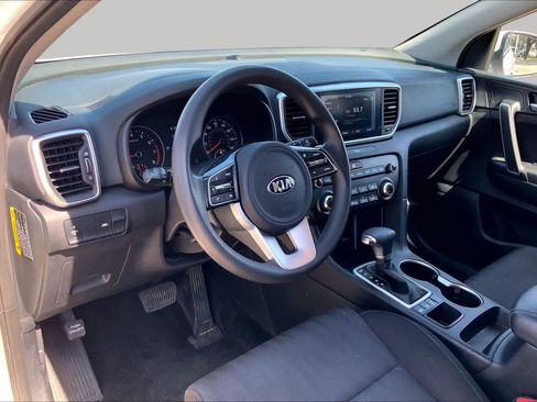 Used 2021 Kia Sportage LX AWD/4WD image 18