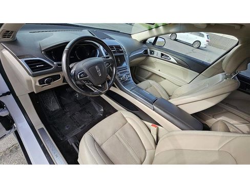 Used 2018 Lincoln MKZ Reserve image 11