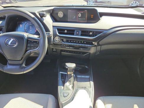 Used 2019 Lexus UX 200 200 Luxury image 5