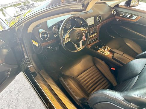Used 2013 Mercedes-Benz SL 550 SL 550 w/ Premium Pkg image 24