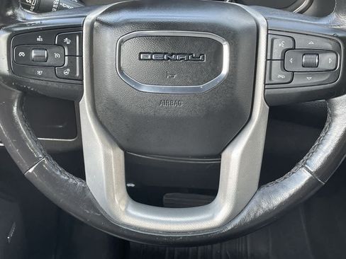 Used 2021 GMC Yukon XL Denali w/ Denali Premium Package AWD/4WD image 10
