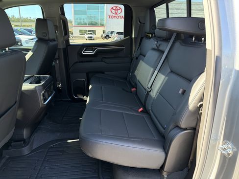 Used 2025 GMC Sierra 1500 Elevation w/ Elevation Premium Package image 32