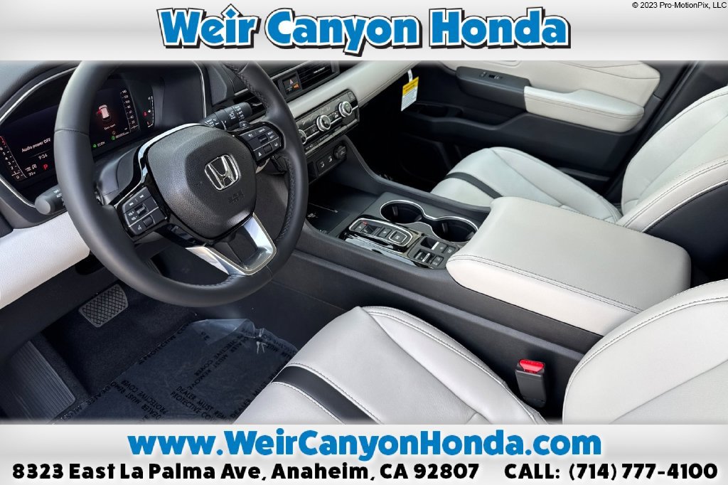 New 2026 Honda Pilot Touring image 1