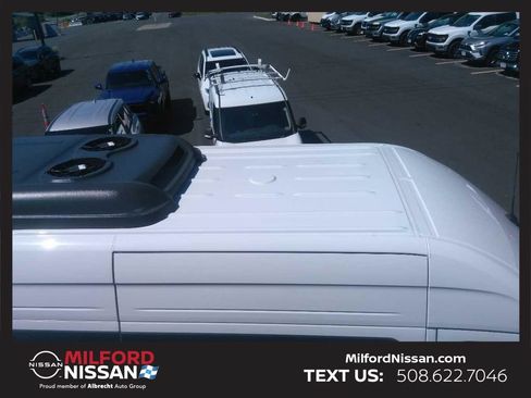 Used 2025 Mercedes-Benz Sprinter 2500 image 5