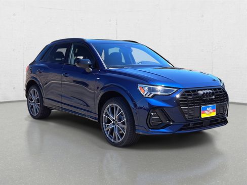 New 2025 Audi Q3 2.0T Premium Plus image 3