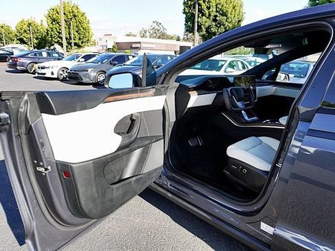 Used 2023 Tesla Model X AWD/4WD image 47