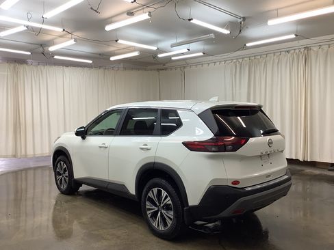 Used 2023 Nissan Rogue SV AWD/4WD image 8
