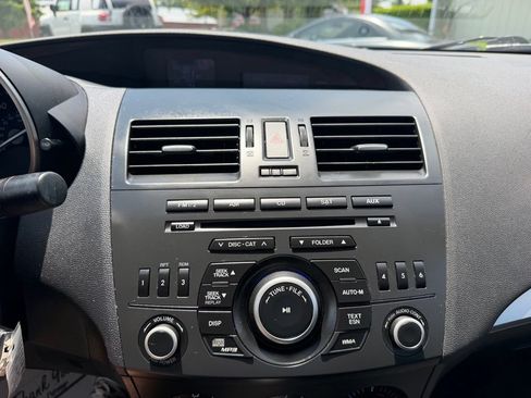 Used 2012 MAZDA MAZDA3 i Touring FWD image 16