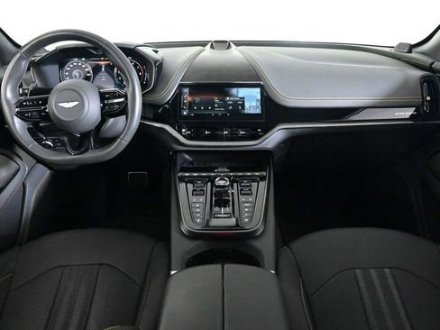 Used 2025 Aston Martin DBX 707 image 9