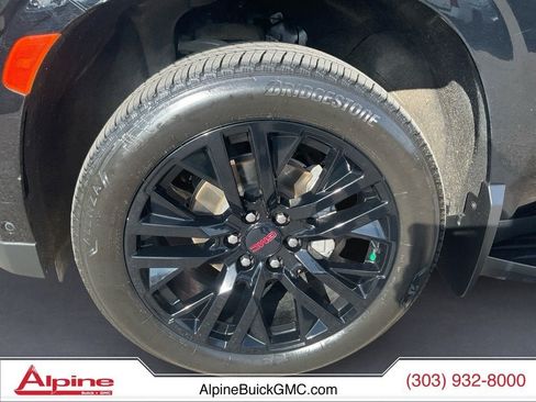 Used 2024 GMC Yukon Denali w/ Advanced Technology Package AWD/4WD image 14