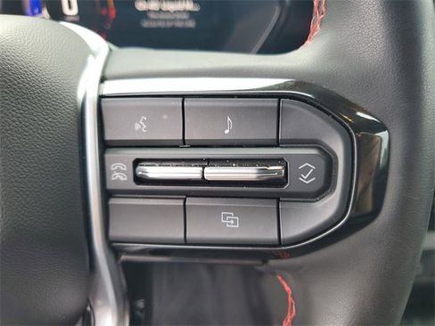 Used 2024 Chevrolet Colorado Z71 w/ Advanced Trailering Package image 12