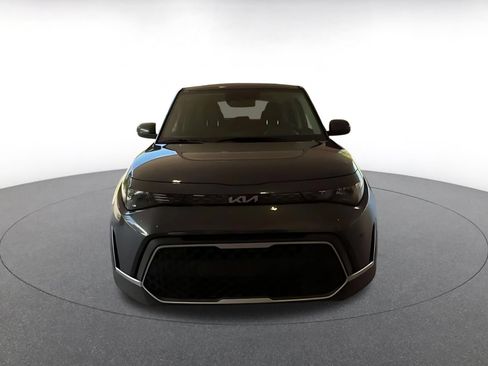 Used 2025 Kia Soul LX w/ LX Technology Package FWD image 16