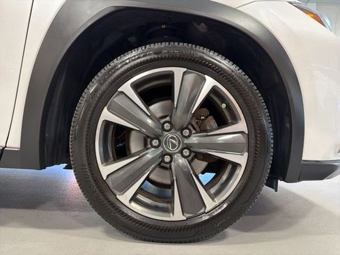 Used 2019 Lexus UX 250h w/ Premium Package AWD/4WD image 27