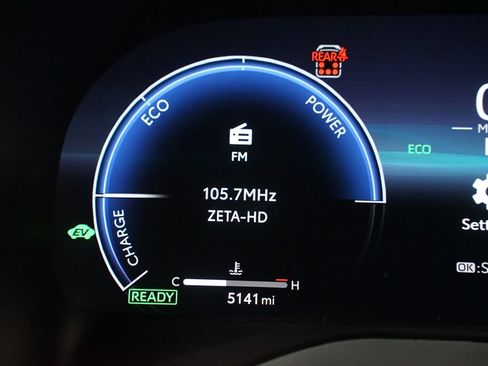 Certified 2025 Toyota Sienna Platinum FWD image 17