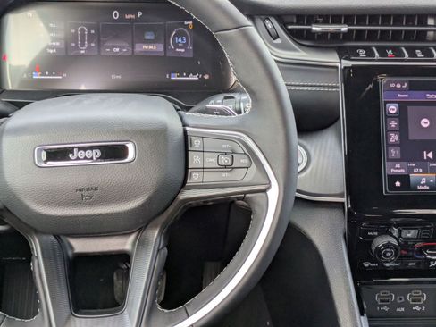 New 2025 Jeep Grand Cherokee L Laredo w/ Luxury Tech Group I RWD image 21