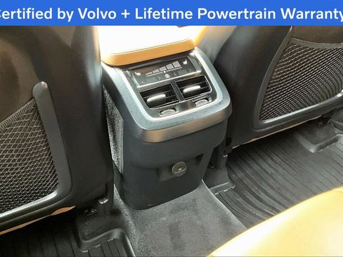 Used 2024 Volvo XC90 B6 Ultimate w/ Lounge Package image 30