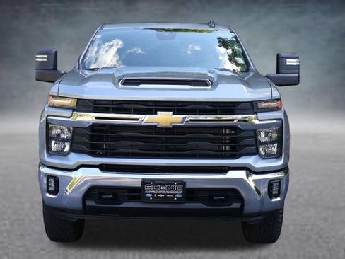 Used 2025 Chevrolet Silverado 2500 LT AWD/4WD image 28