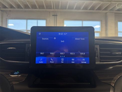 Used 2020 Ford Explorer Limited image 17