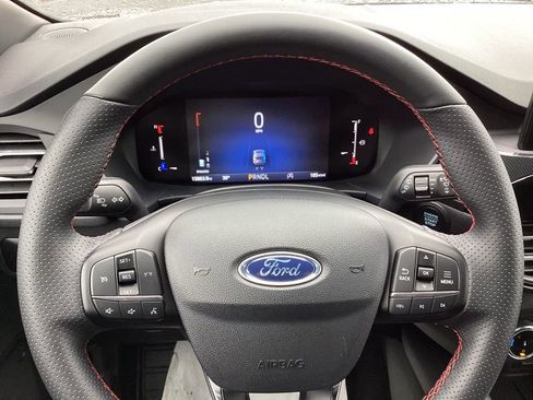 Used 2025 Ford Escape ST-Line image 25