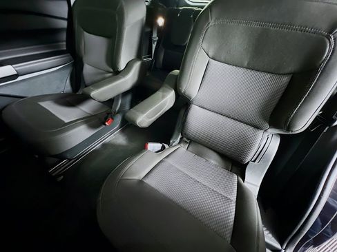 Used 2023 Ford Explorer XLT w/ Class IV Trailer Tow Package image 23