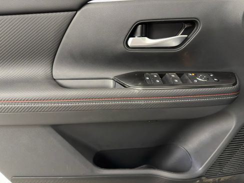 New 2026 Nissan Kicks SR w/ SR Premium Package FWD image 22