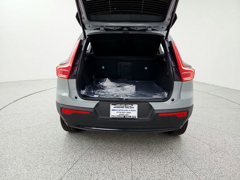New 2026 Volvo XC40 B5 Ultra w/ Climate Package AWD/4WD image 19