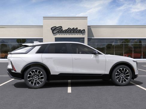 New 2025 Cadillac Lyriq Sport image 5