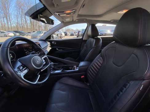 Used 2021 Hyundai Elantra Limited image 20