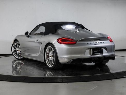 Certified 2016 Porsche Boxster Spyder image 3