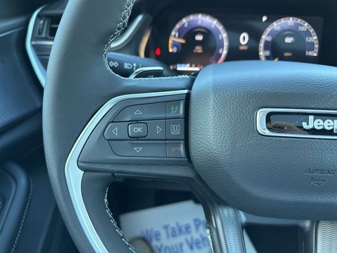 New 2025 Jeep Grand Cherokee Altitude AWD/4WD image 63