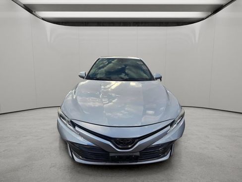 Used 2020 Toyota Camry LE image 16