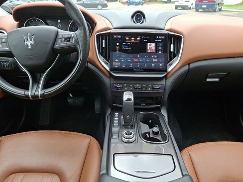 Used 2021 Maserati Ghibli S Q4 AWD/4WD image 15