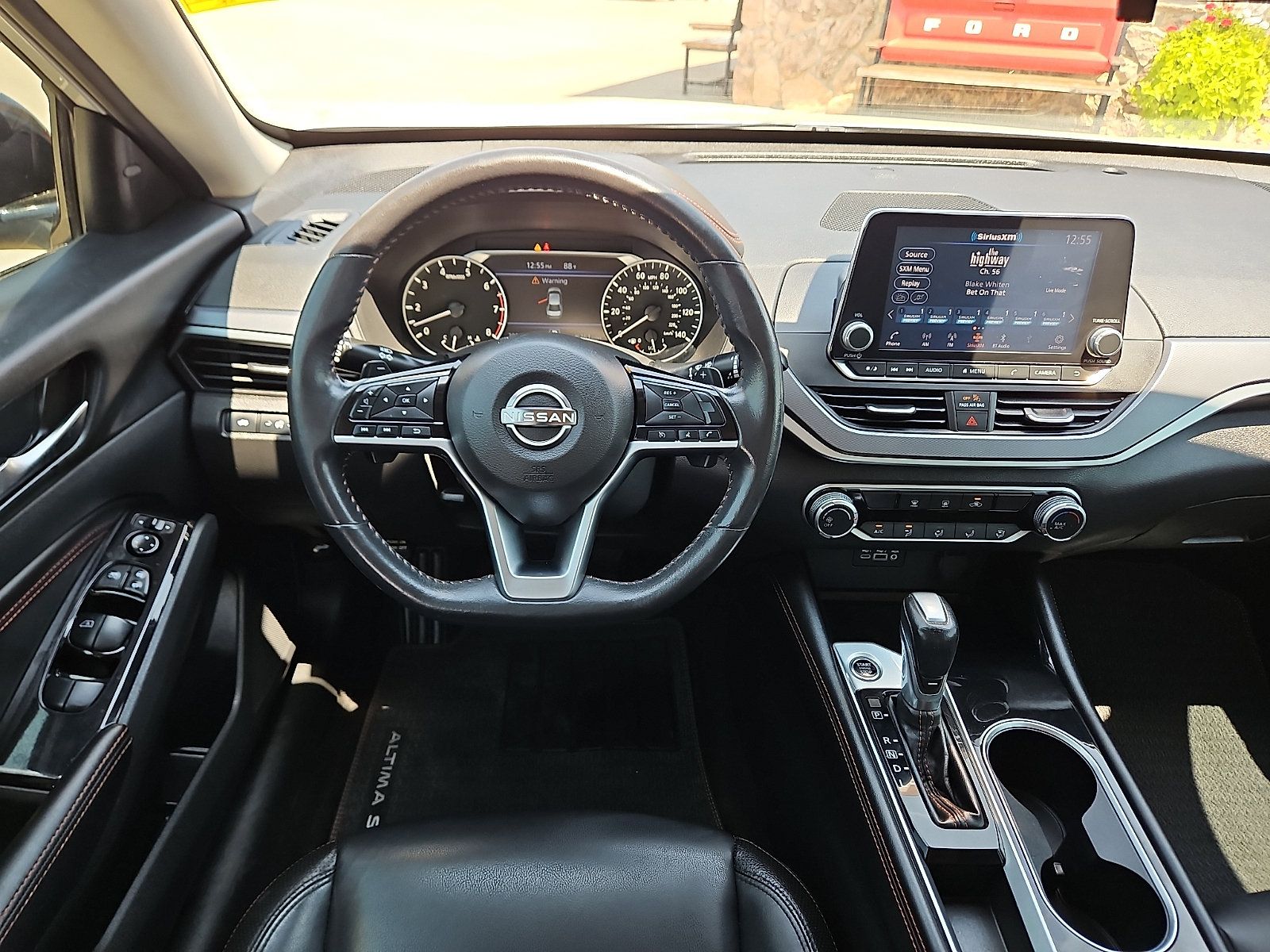 Used 2023 Nissan Altima 2.5 SR FWD image 9