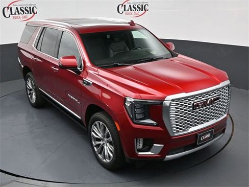 Used 2021 GMC Yukon Denali w/ Denali Premium Package image 18