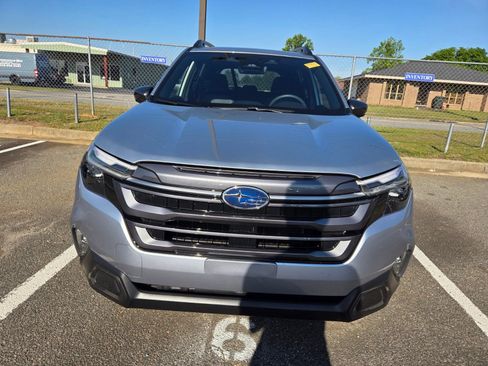 Used 2025 Subaru Forester Limited w/ Popular Package #2 image 2