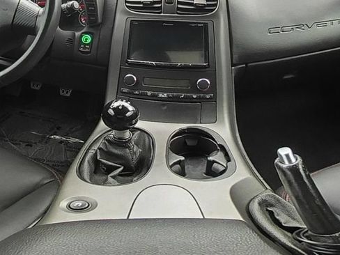 Used 2006 Chevrolet Corvette Coupe RWD image 22