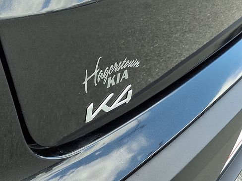 Certified 2025 Kia K4 FWD image 31