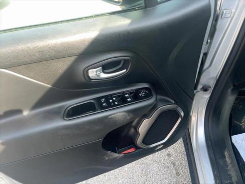 Certified 2021 Jeep Renegade Limited AWD/4WD image 11