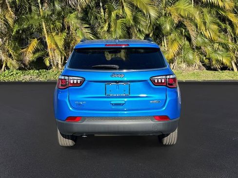 Used 2024 Jeep Compass Latitude image 6