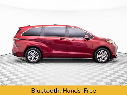 Used 2021 Toyota Sienna Platinum image 7