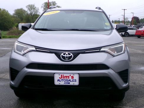 Used 2016 Toyota RAV4 LE image 3