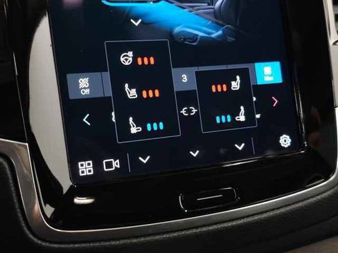 Used 2024 Volvo XC90 B6 Ultimate w/ Protection Package Premier image 30