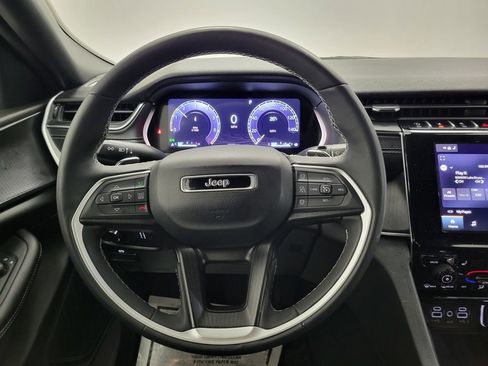 Used 2024 Jeep Grand Cherokee L Altitude image 16