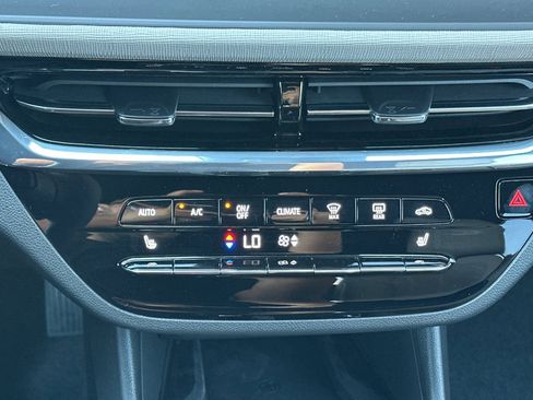 New 2026 Buick Envista Avenir image 19