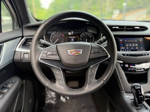 Used 2024 Cadillac XT5 Premium Luxury image 44