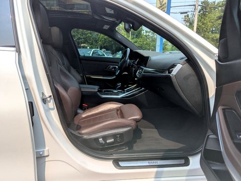 Used 2020 BMW 330i xDrive 330i xDrive Sedan North Americ w/ Premium Package image 39